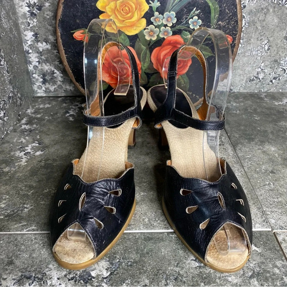 Vintage 70s Peep Toe Heel Sandals - Picture 2 of 7